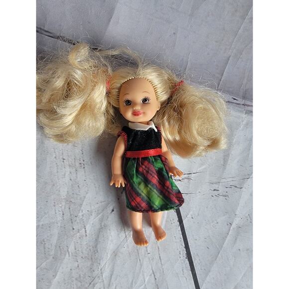Vintage Mattel 1994 Mini Barbie Plastic Dolls 4 Inch - Picture 1 of 6